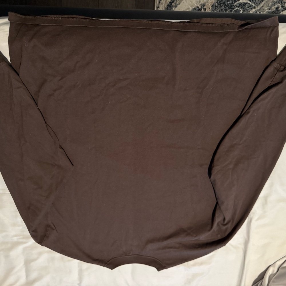 SKIMS Chocolate Brown Long Sleeve Crew Shirt